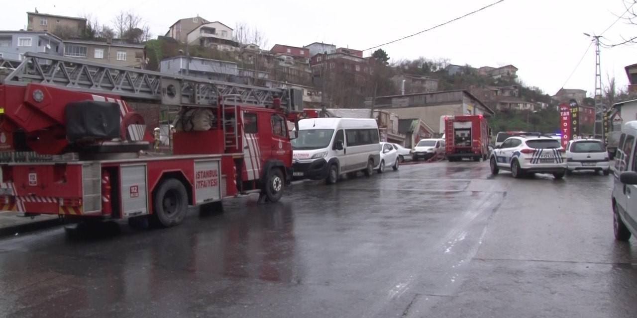 Ümraniye’de Tekne İmalathanesi Alev Alev Yandı