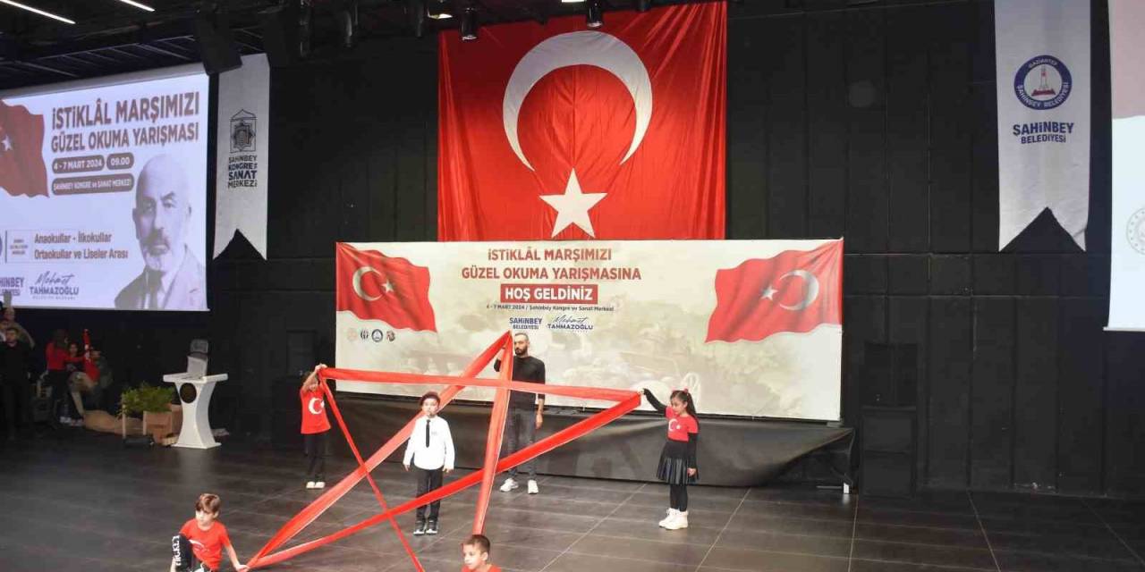 Şahinbeyli Öğrenciler İstiklal Marşını En Güzel Okumak İçin Yarıştı