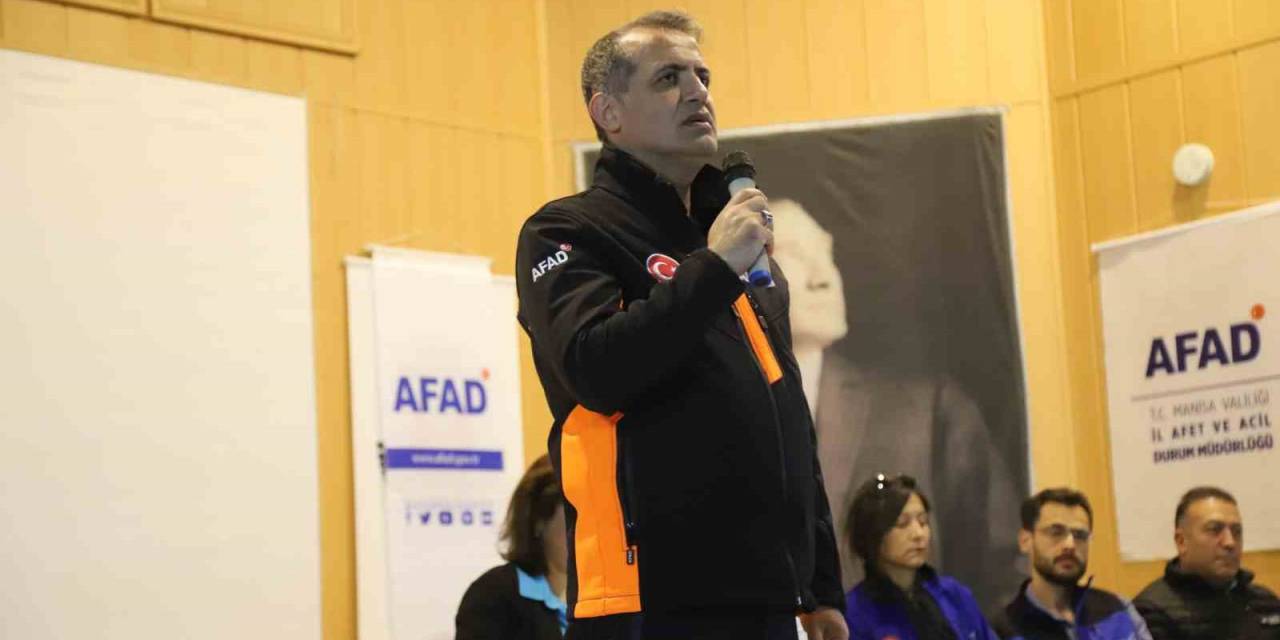 Akhisar’da Depremzedeler İçin Yapılan Konutlar Sahiplerini Buldu