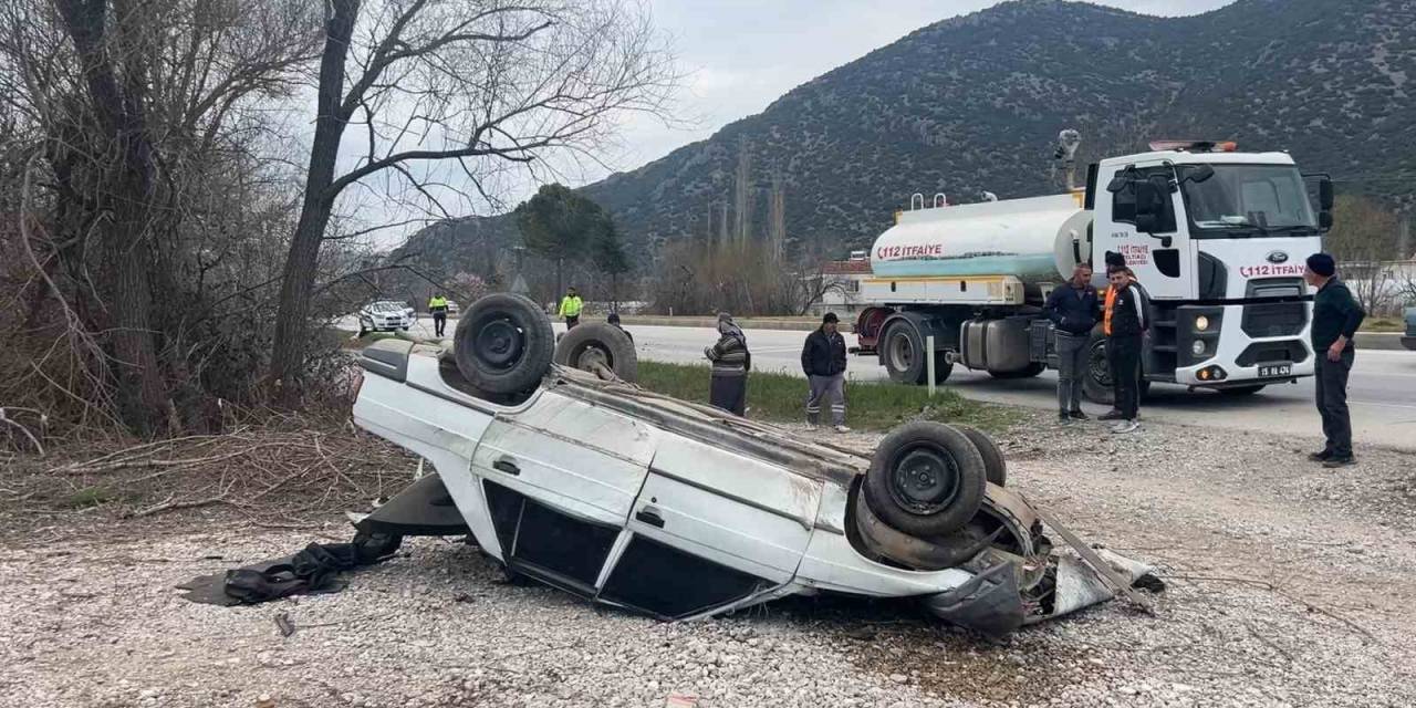 Burdur’da Lastiği Patlayan Araç Takla Attı: 1 Yaralı