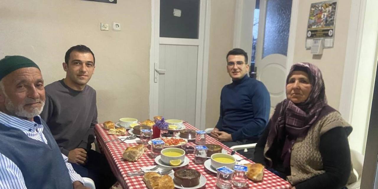 Kaymakam Okumuş Gazi Evinde İftara Katıldı