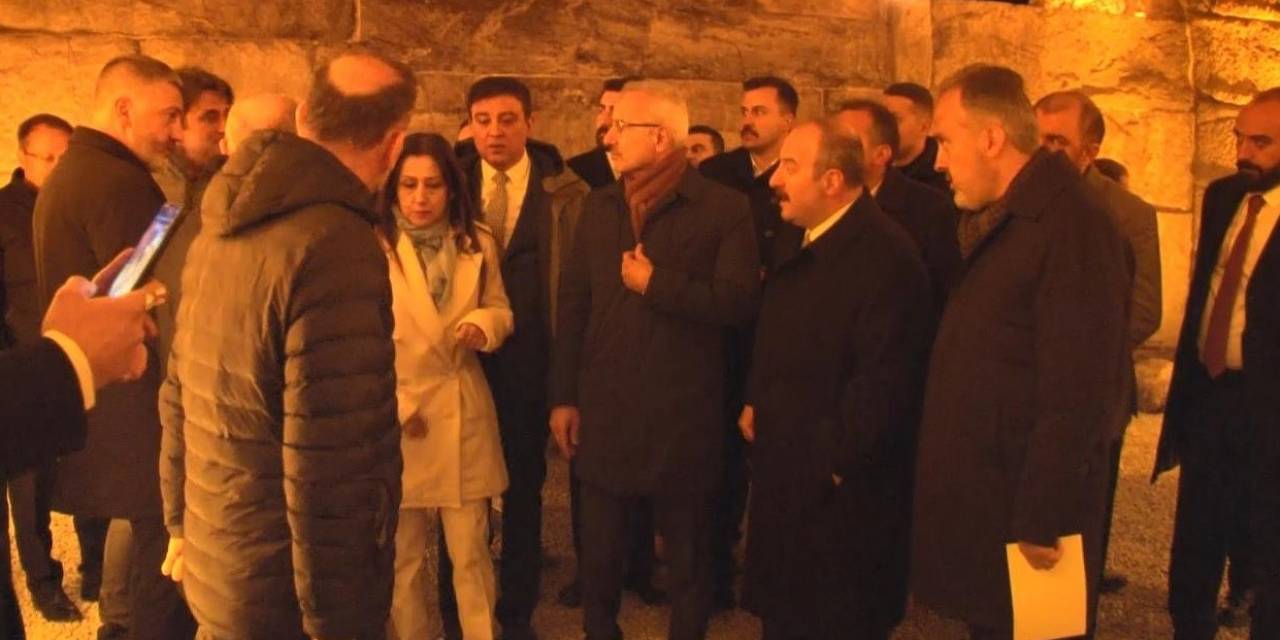 Bakan Uraloğlu: "Bu Eserleri Korumak Bize Yakışır"