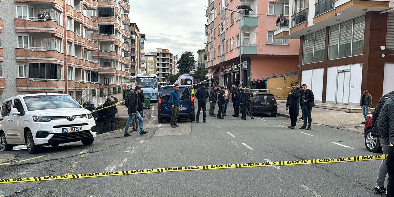 Rize’de Sokak Ortasındaki Silahlı Ve Bıçaklı Kavgada Yeni Gelişme: 7 Gözaltı