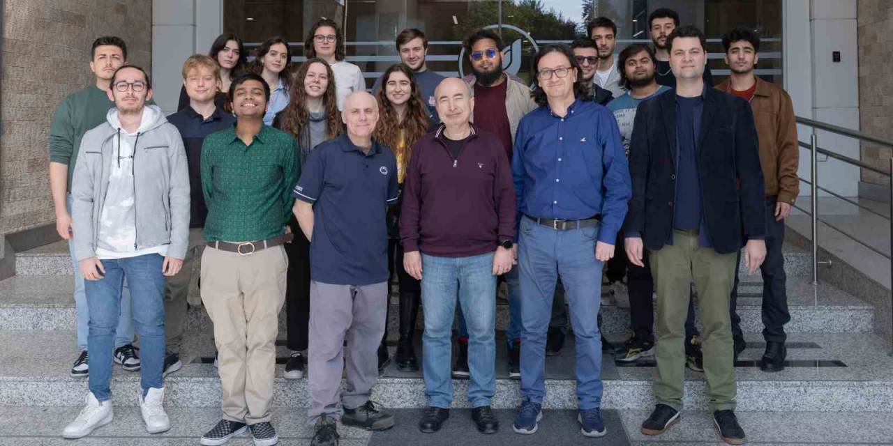 Türk Ve Abd’li Öğrencilerden Akıllı Yatak