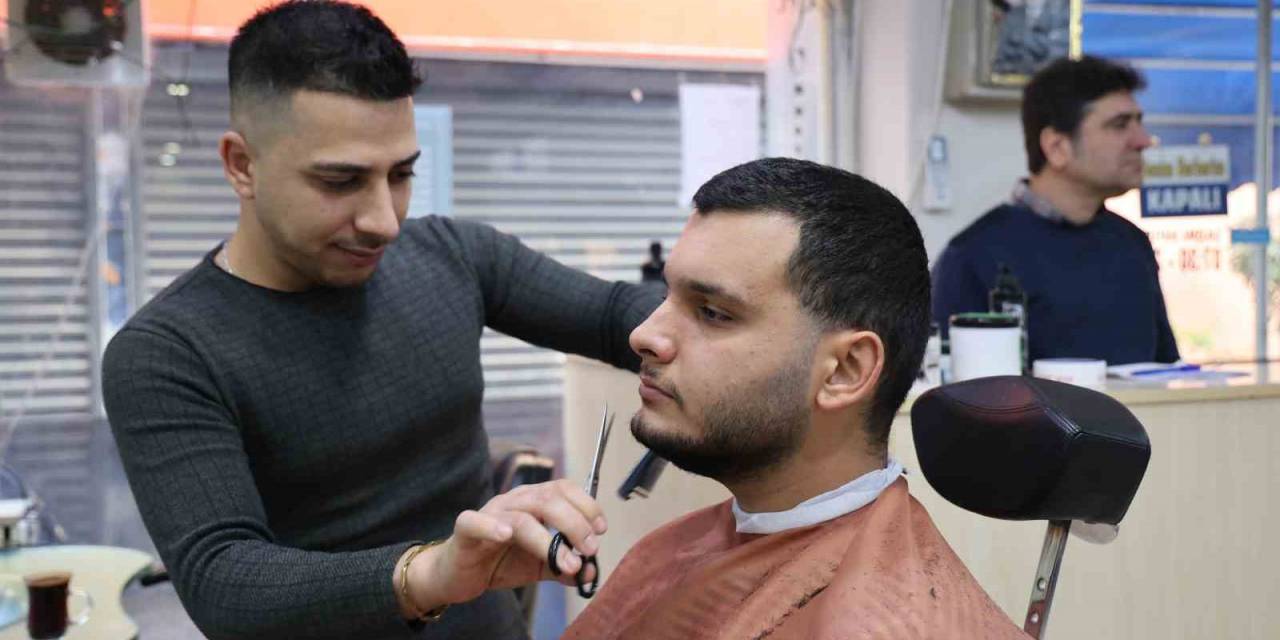 Depremzede Berberden Enflasyona Karşı Fiyat Tarifesi: Saç Tıraşı 45 Tl