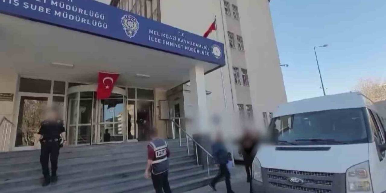Kayseri’de Aranması Bulunan 20 Şahıs Yakalandı