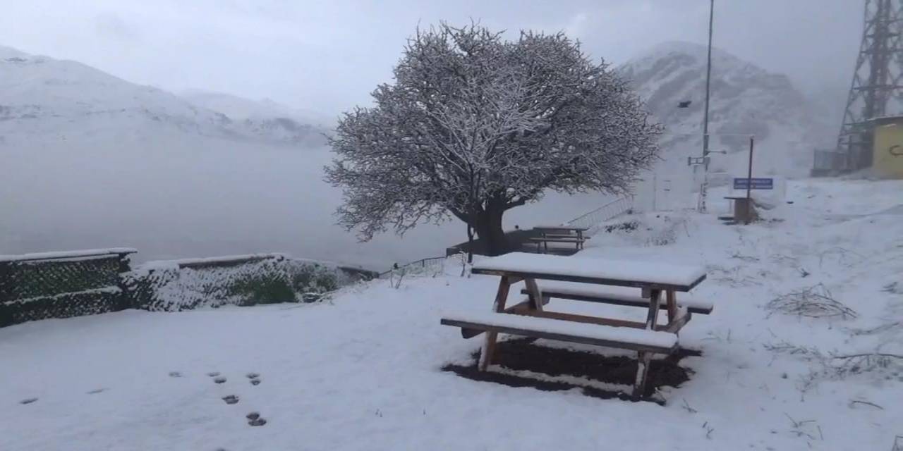 Tunceli Bahar Ayında Kara Teslim