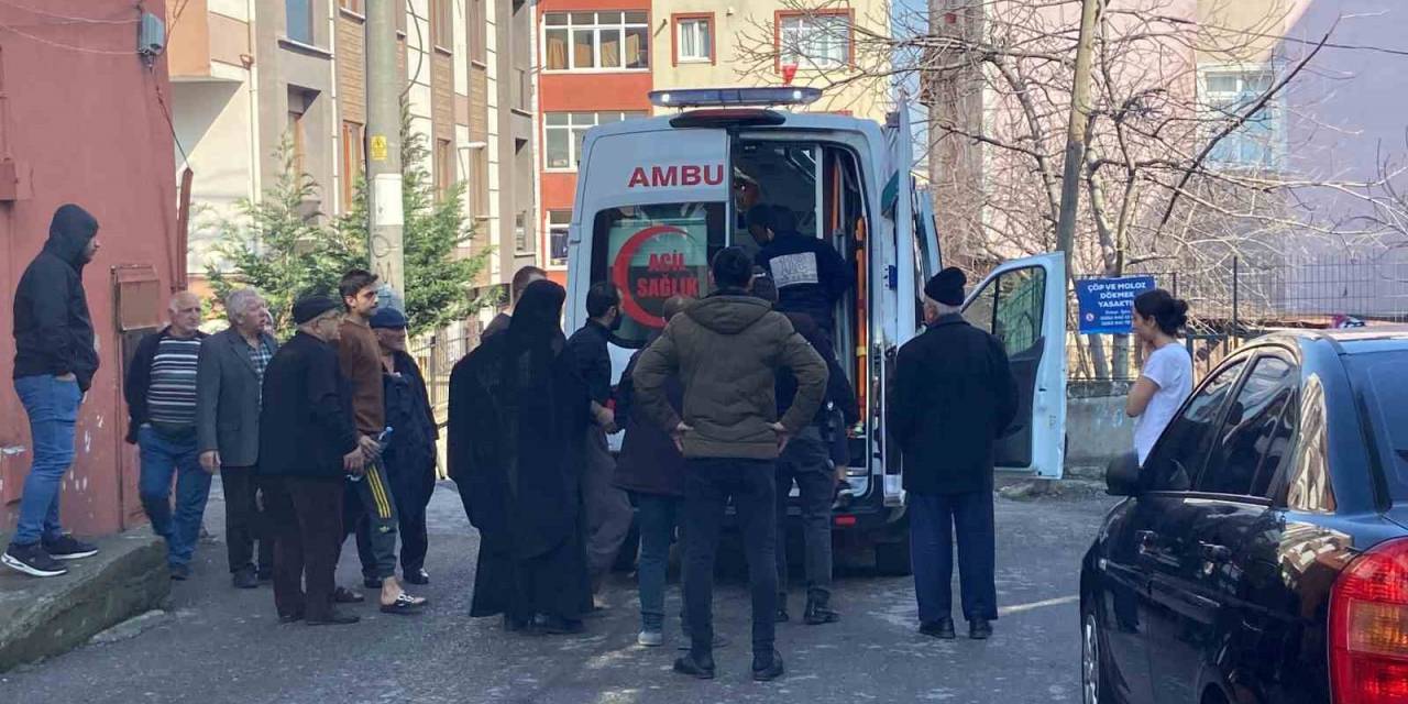 Apartmanın Zemin Katında Yangın: 6 Yaşındaki Çocuk Dumandan Etkilendi