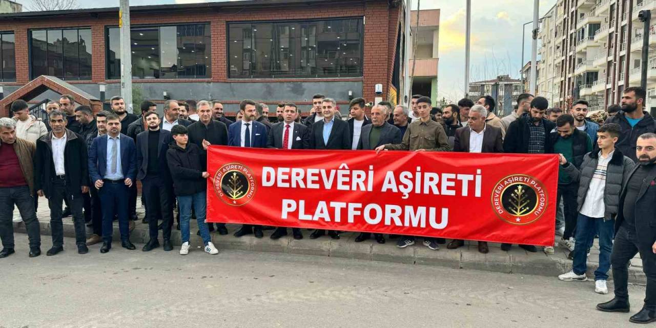 Batman’da Ekremoğulları Ve Dereveri Aşireti Ak Parti’ye Destek Kararı Aldı
