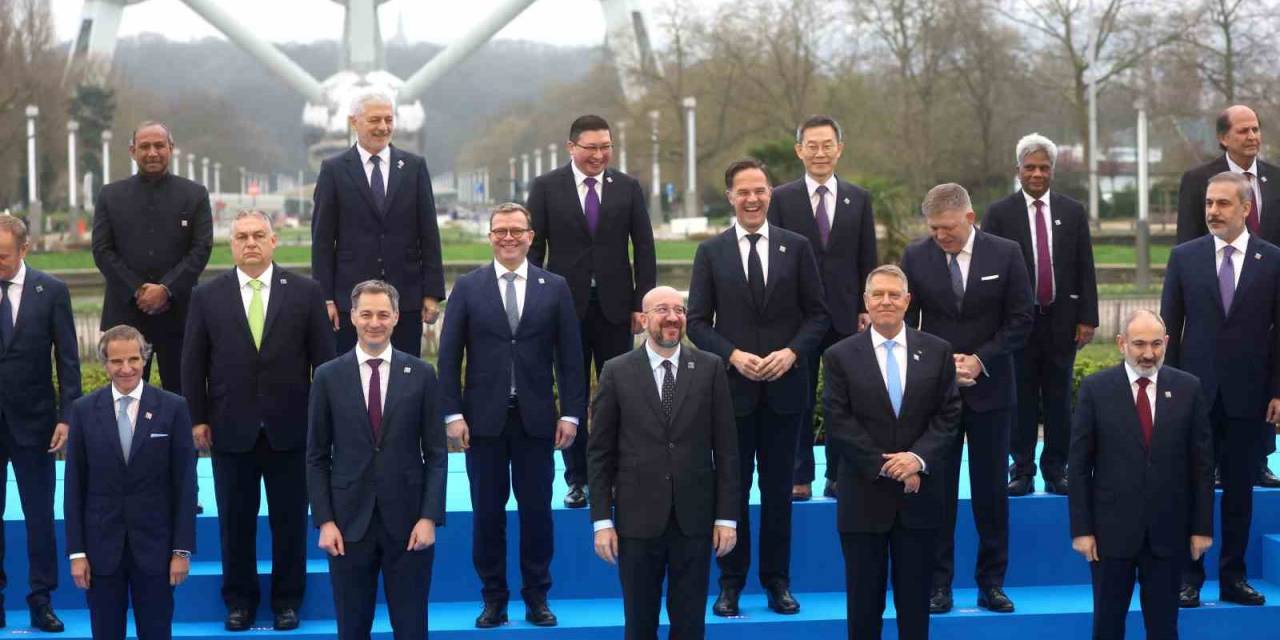 Dışişleri Bakanı Fidan, Nükleer Enerji Zirvesi Aile Fotoğrafı Çekimine Katıldı