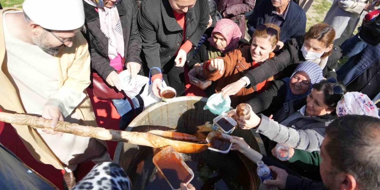 Mesir Festivali Nevruz Ateşinin Yakılmasıyla Başladı