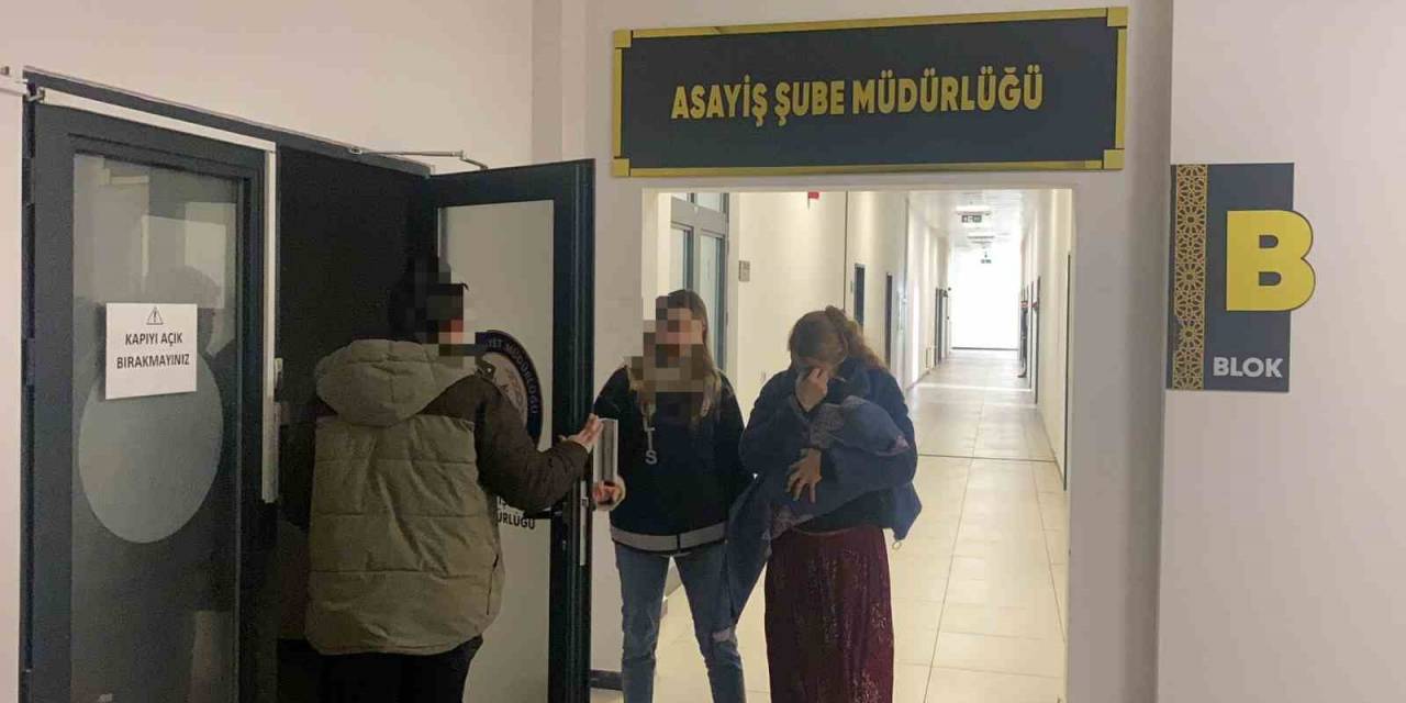 Kucağında Çocuğuyla Adliyeye Sevk Edildi