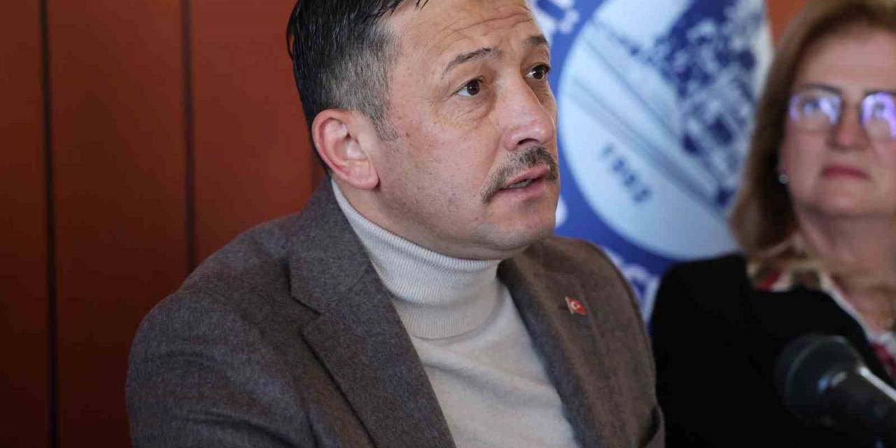 Hamza Dağ, İzmirli Minibüsçülere Seslendi: “Gelin İzmir’in Direksiyonunu Bize Emanet Edin”