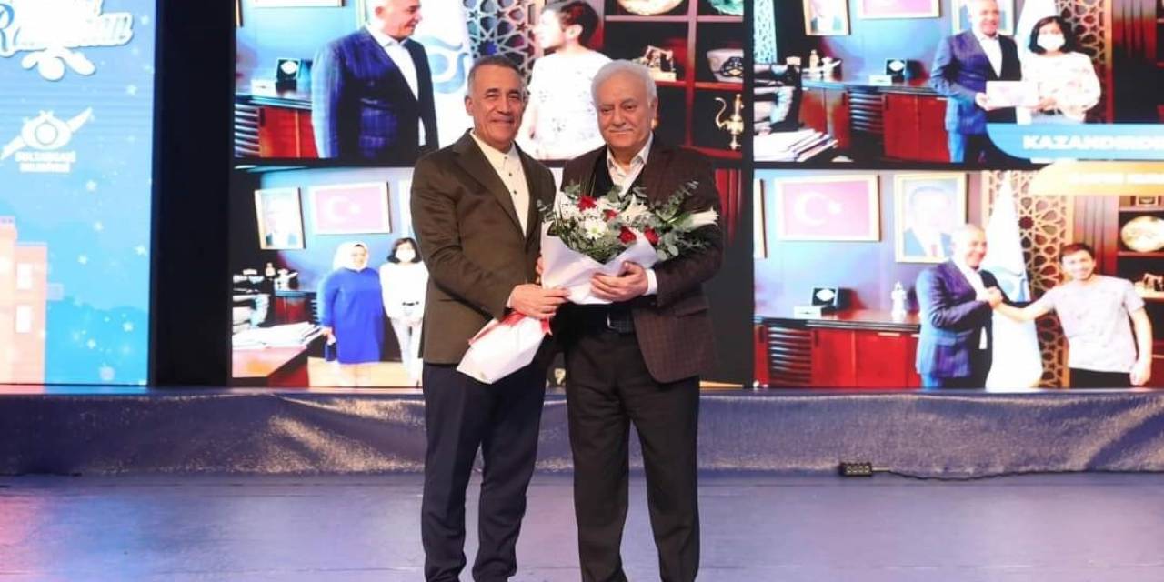 Nihat Hatipoğlu Sultangazililerle Buluştu