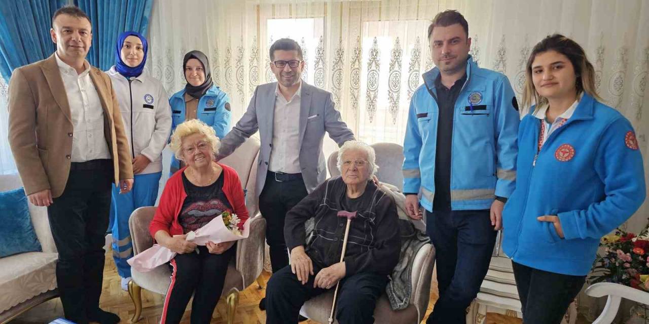 Evde Bakım Hizmeti Alan Yaşlılar, Yaşlılar Haftası’nda Unutulmadı