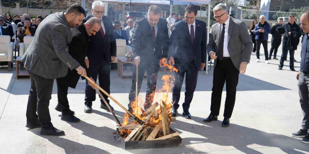 Edremit’te Nevruz Kutlandı