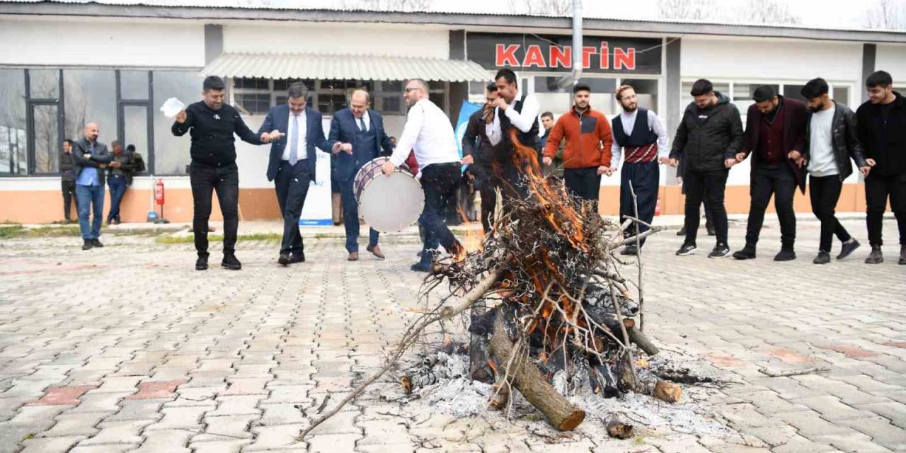 Malatya Turgut Özal Üniversitesi’nde Nevruz Kutlandı