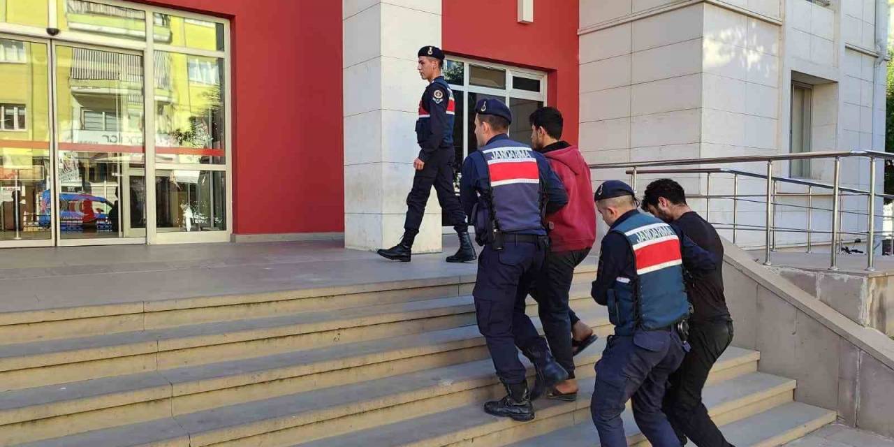 Manisa’da Sosyal Medyadan Terör Propagandasına 4 Gözaltı