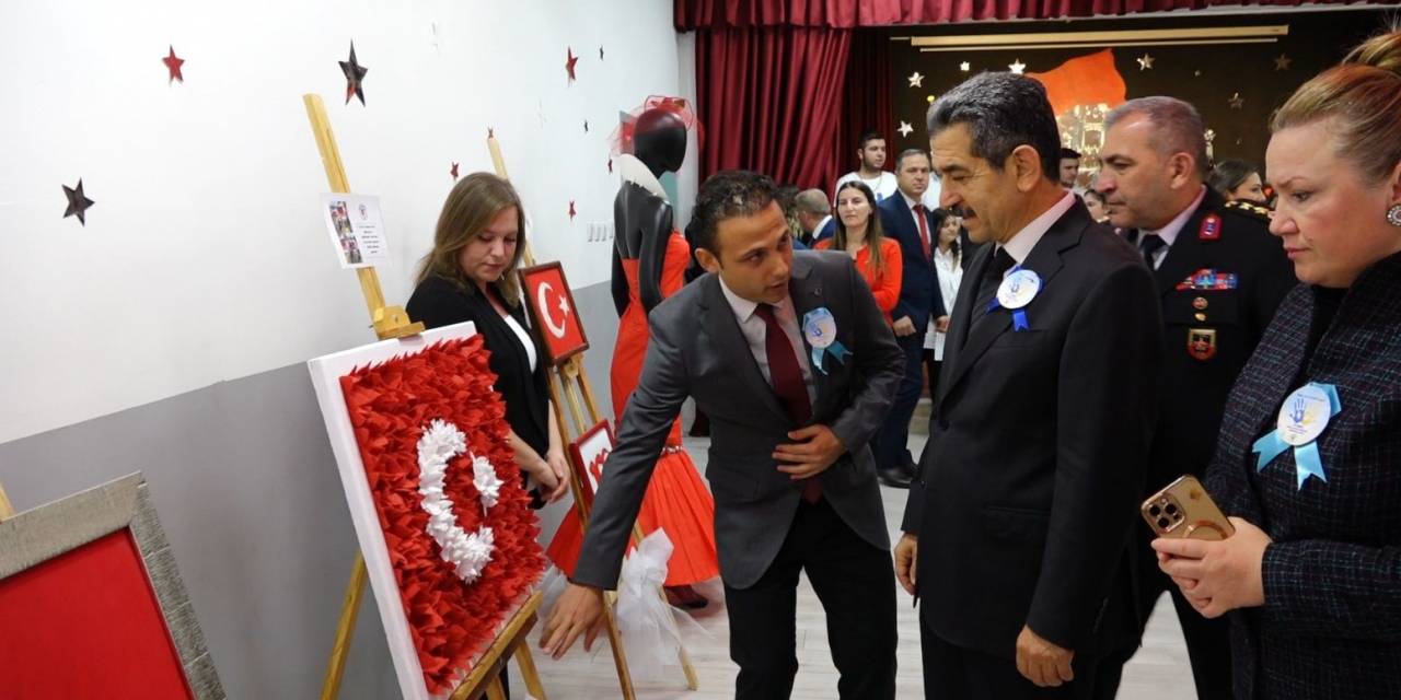 Kırklareli’nde Öğrencilerden ‘Bayrak’ Sergisi