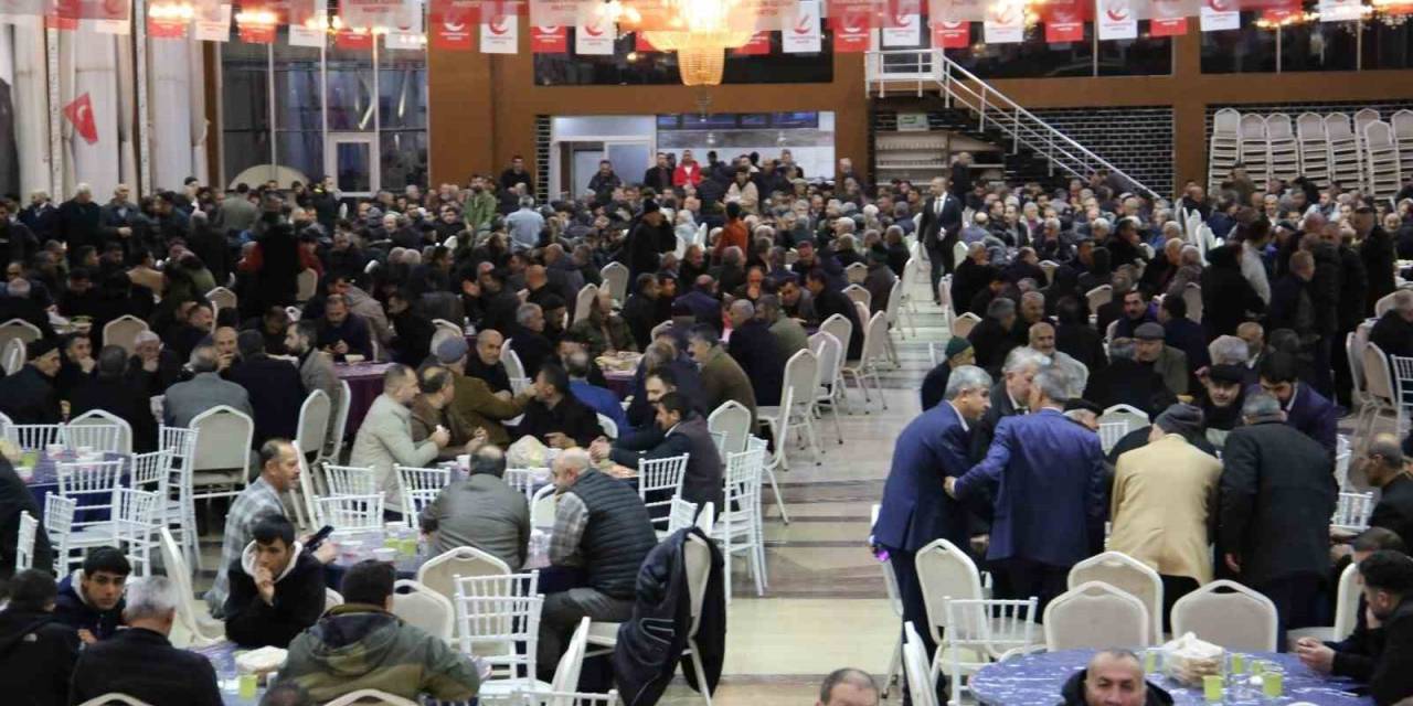 Fatih Erbakan, Muş’ta Vatandaşlarla İftarda Buluştu