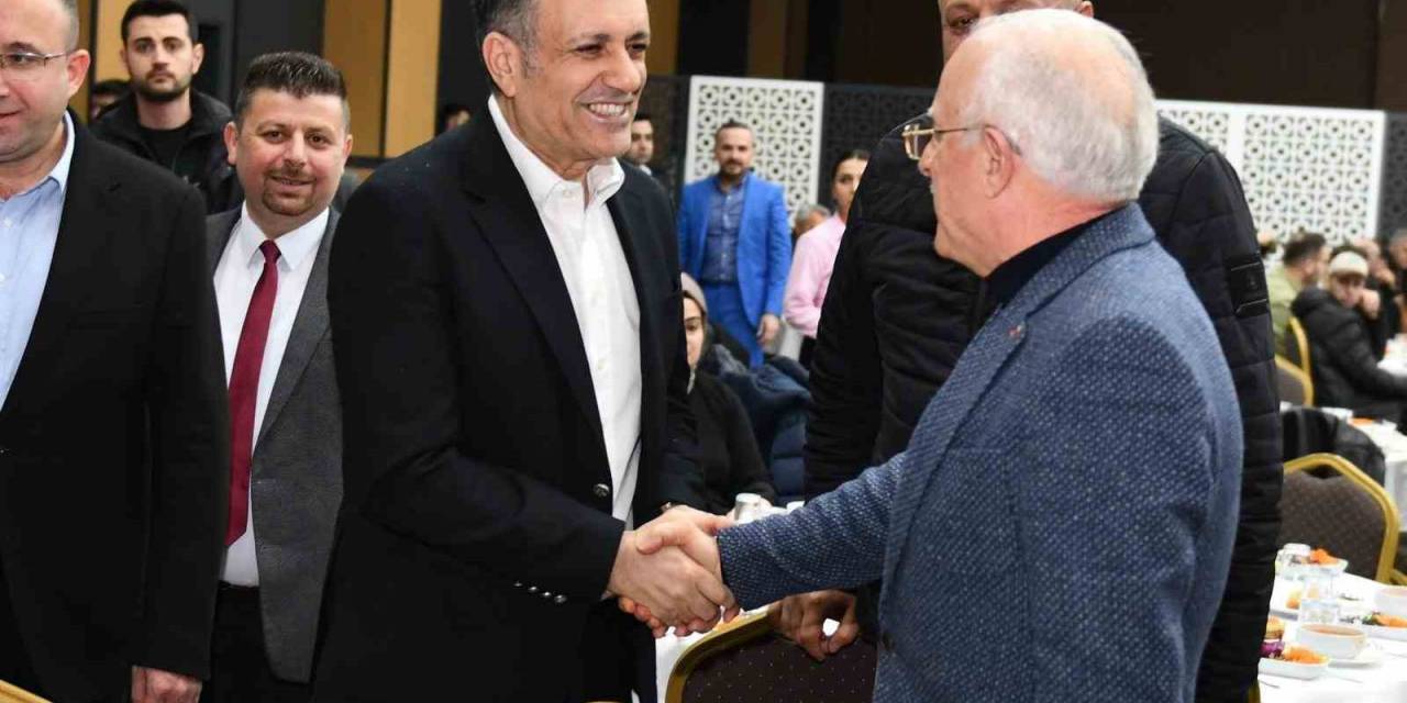 Esenyurt Belediye Başkanı Bozkurt Bölge Sanayicileri Ve İş İnsanları İle İftar Sofrasında Buluştu