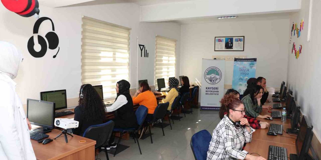 Büyükşehir’den "Çağrı Merkezi" Kursu