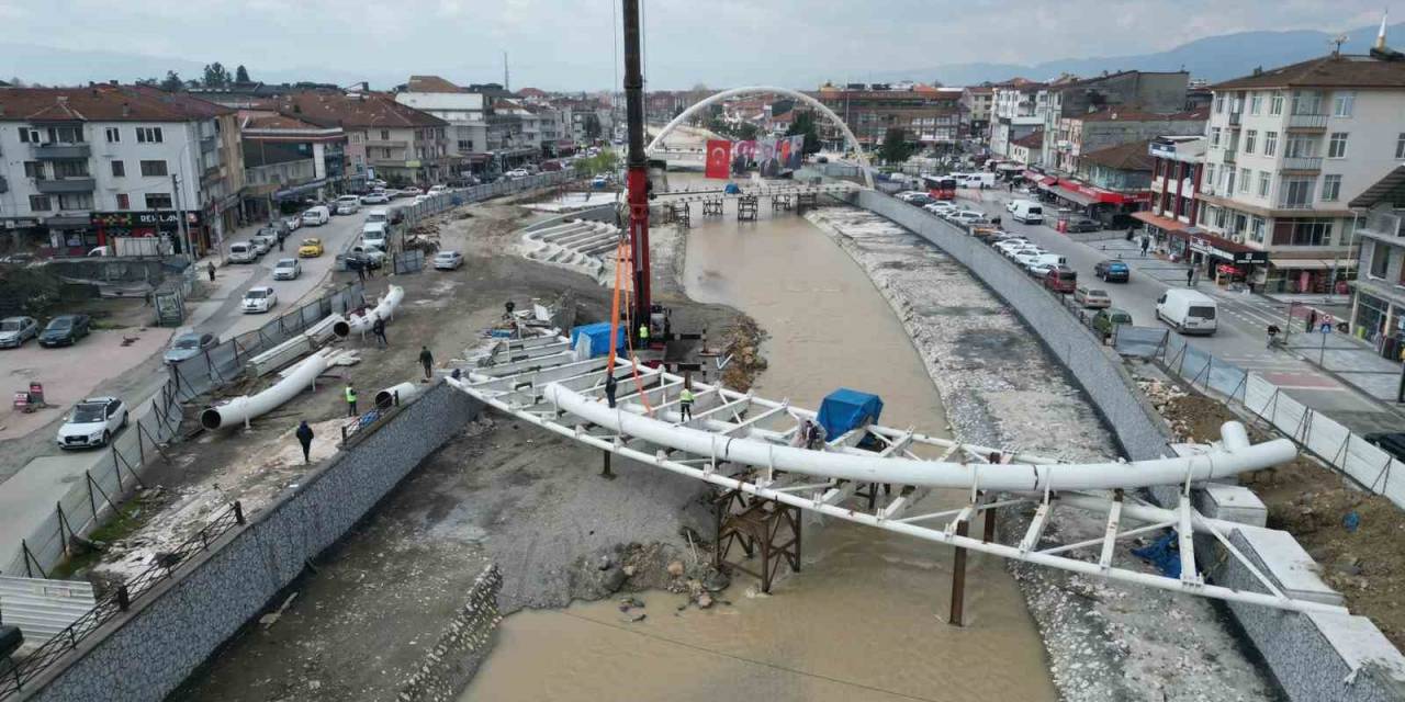 2. Köprünün Montajı Başladı
