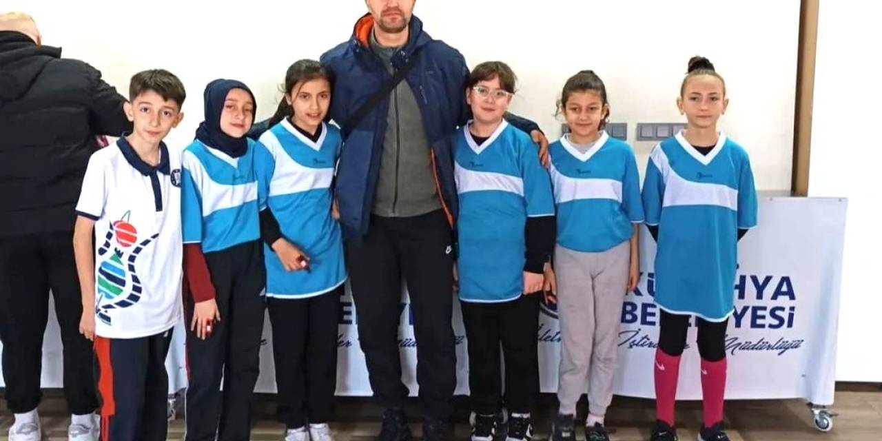 Kütahya Ahteri İmam Hatip Ortaokulu, Oryantring Müsabakalarında İl Birincisi Oldu