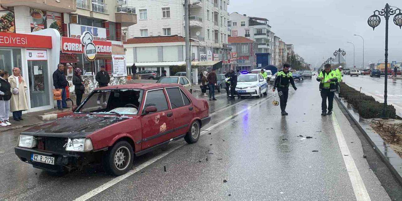 Karaman’da Otomobilin Çarptığı Yaşlı Çift Yaralandı