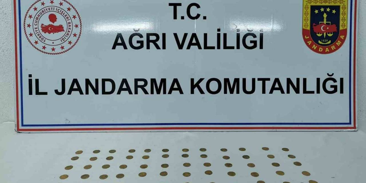 Ağrı’da Jandarma Ekipleri 71 Adet Altın Sikke Ele Geçirdi