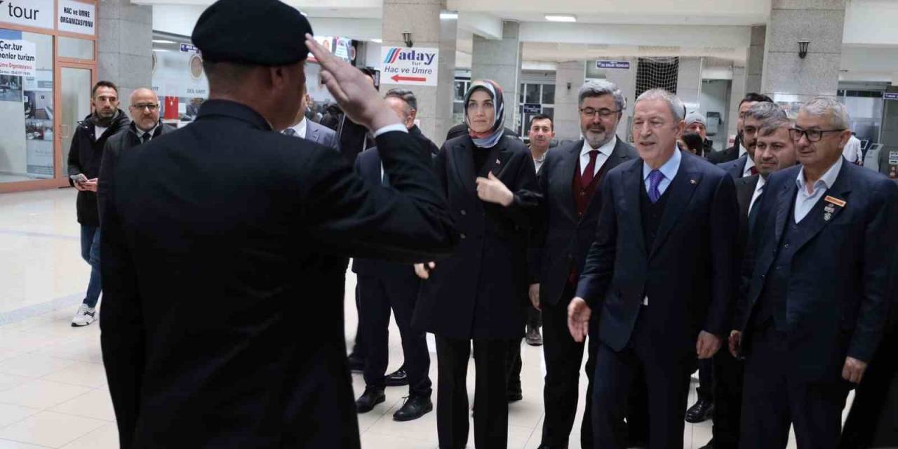 Tbmm Milli Savunma Komisyonu Başkanı Akar’a Şaşırtan Karşılama