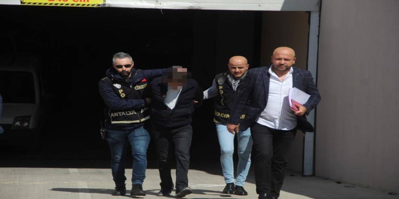 Siyasi Parti Broşürü Kavgasında Tek Kurşunla Can Verdi