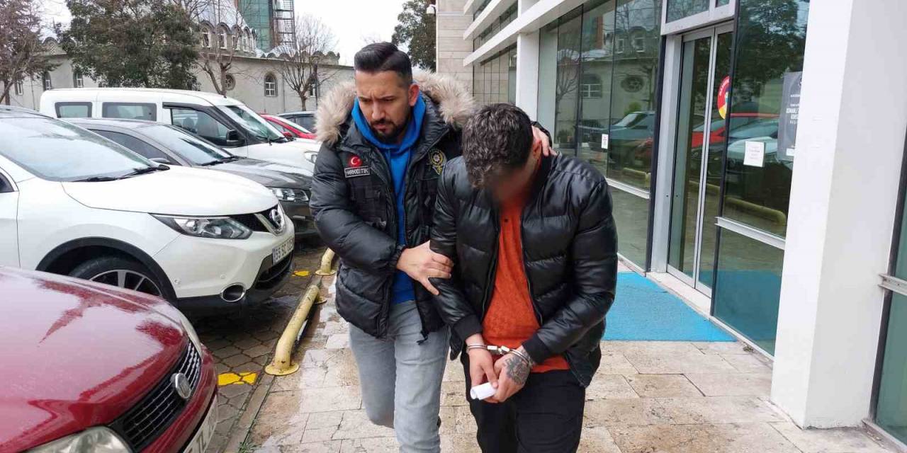 Şüpheli Araçta Uyuşturucu Ele Geçirildi, 1 Kişi Tutuklandı