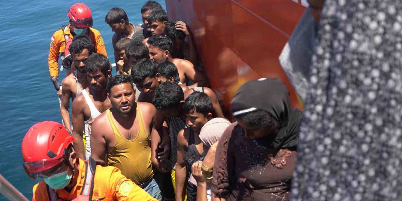 Bm: “Endonezya’daki Tekne Faciasında 76 Arakanlı Müslüman Öldü Veya Kayıp”