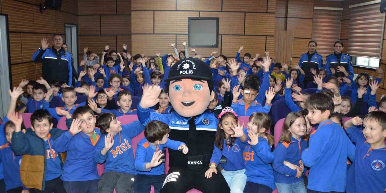 Samsun Polisi Öğrencileri Bilgilendirdi