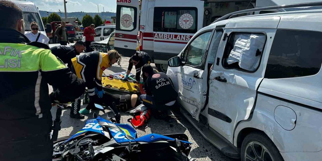Milas’ta Otomobil İle Motosiklet Çarpıştı: 2 Yaralı
