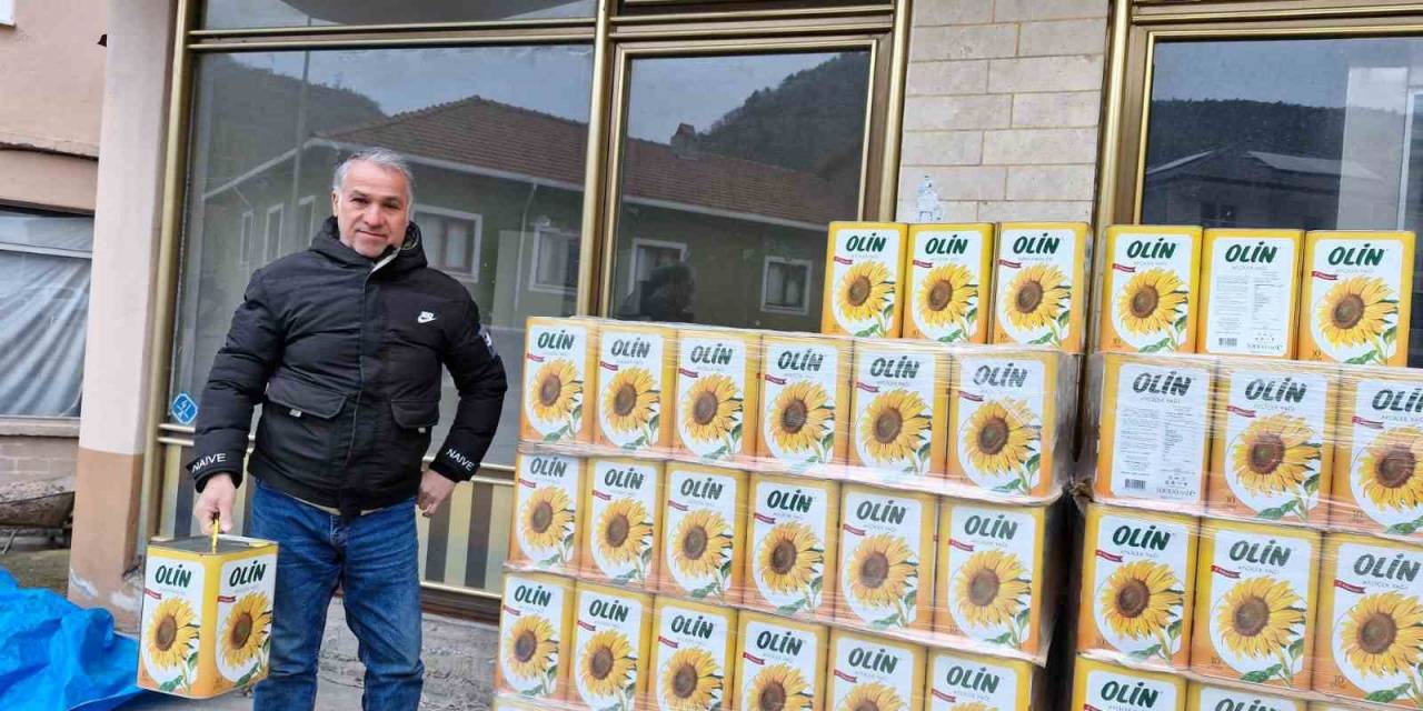 Köy Muhtarı 250 Kişiye Sıvı Yağ Dağıttı