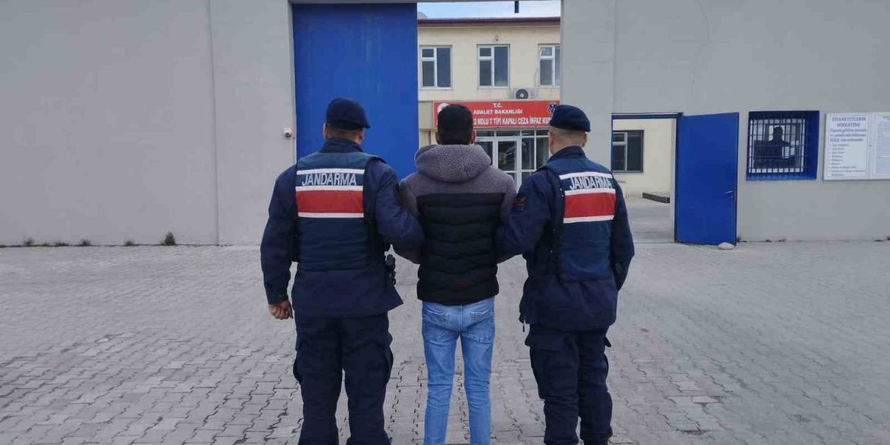 Araması Bulunan İki Şüpheli Yakalandı