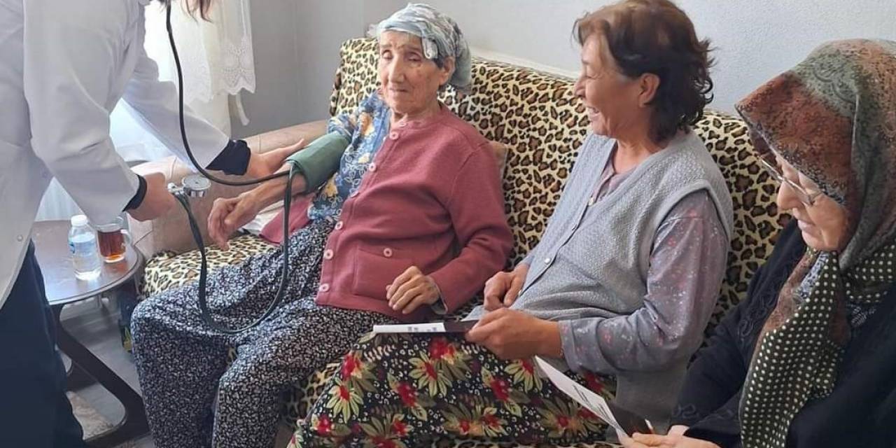 Köylerdeki Yaşlıların Sağlık Kontrolleri Yapıldı