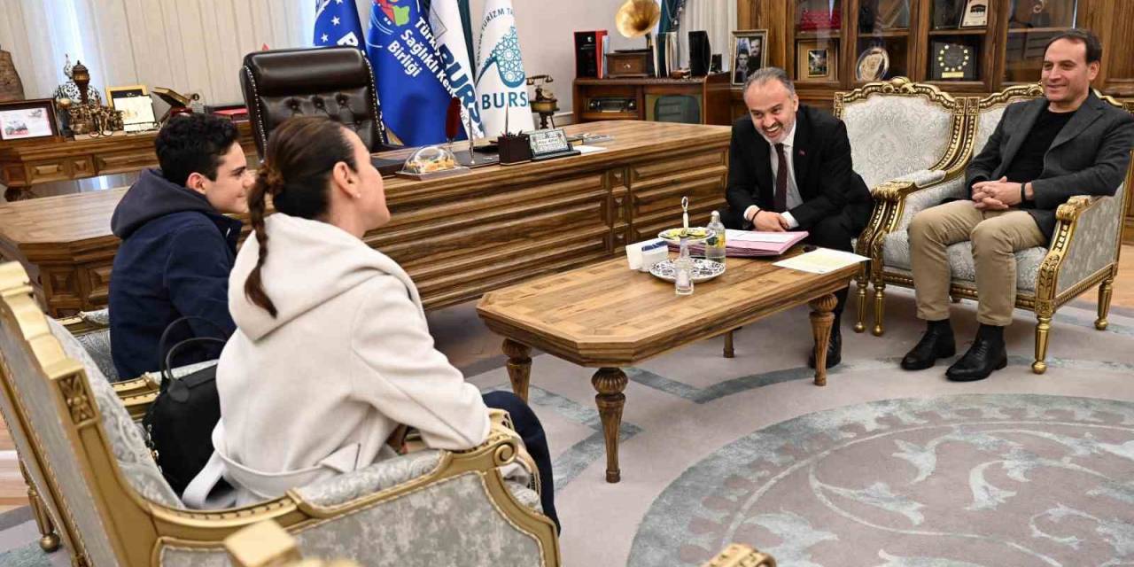 Türkiye’nin En Genç Satranç Ustasından Başkan Aktaş’a Ziyaret