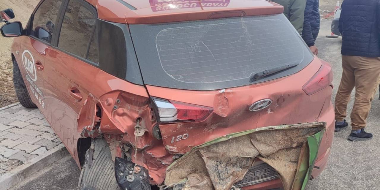 Özalp’ta Trafik Kazası: 1 Ölü 3 Yaralı