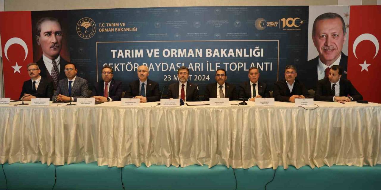 Bakan Yumaklı’dan ‘Su’ Mesajı: “Su Fakiri Olabiliriz”