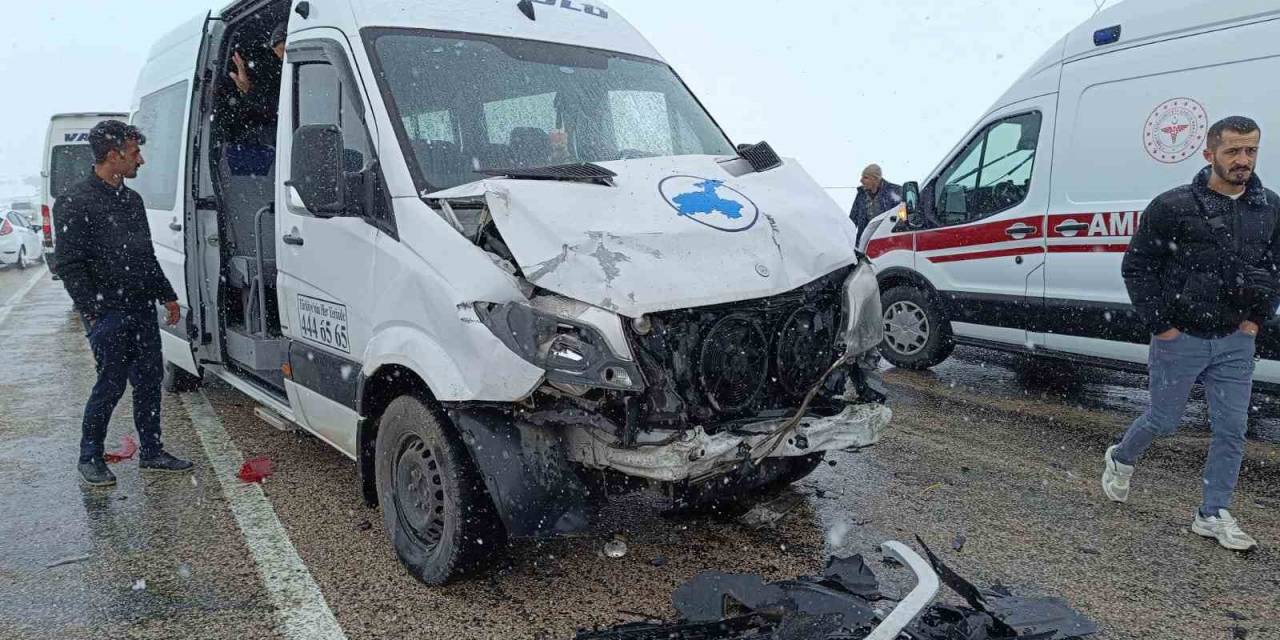 Van’da Trafik Kazası: 1 Yaralı