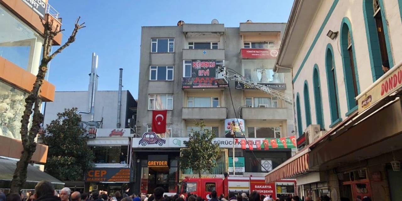 ‘Korku Evi’nde Korkutan Yangın