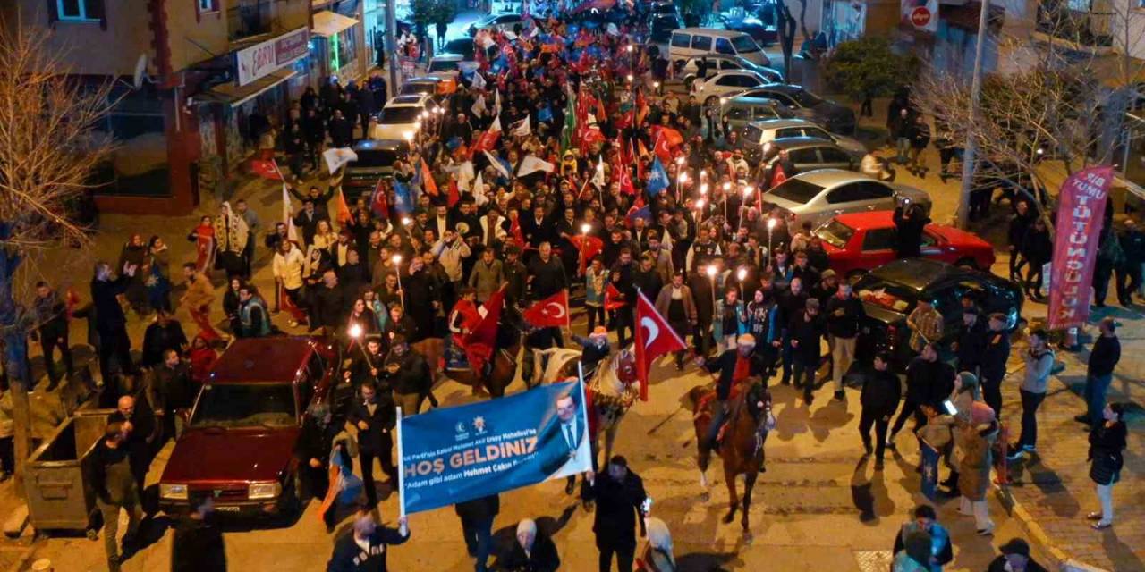 Uşak Ak Parti’den ’büyük Yürüyüş’