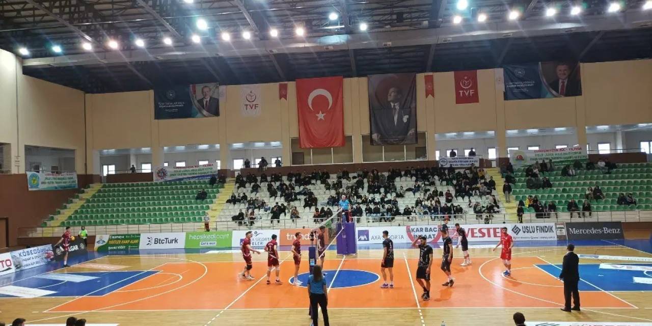 Axa Efeler Ligi: Akkuş Belediyespor: 3- Develi Belediyespor: 1