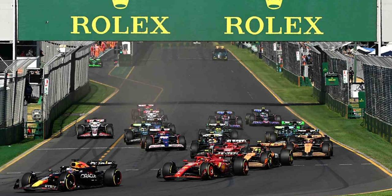 Avustralya Grand Prix’sini Carlos Sainz Kazandı