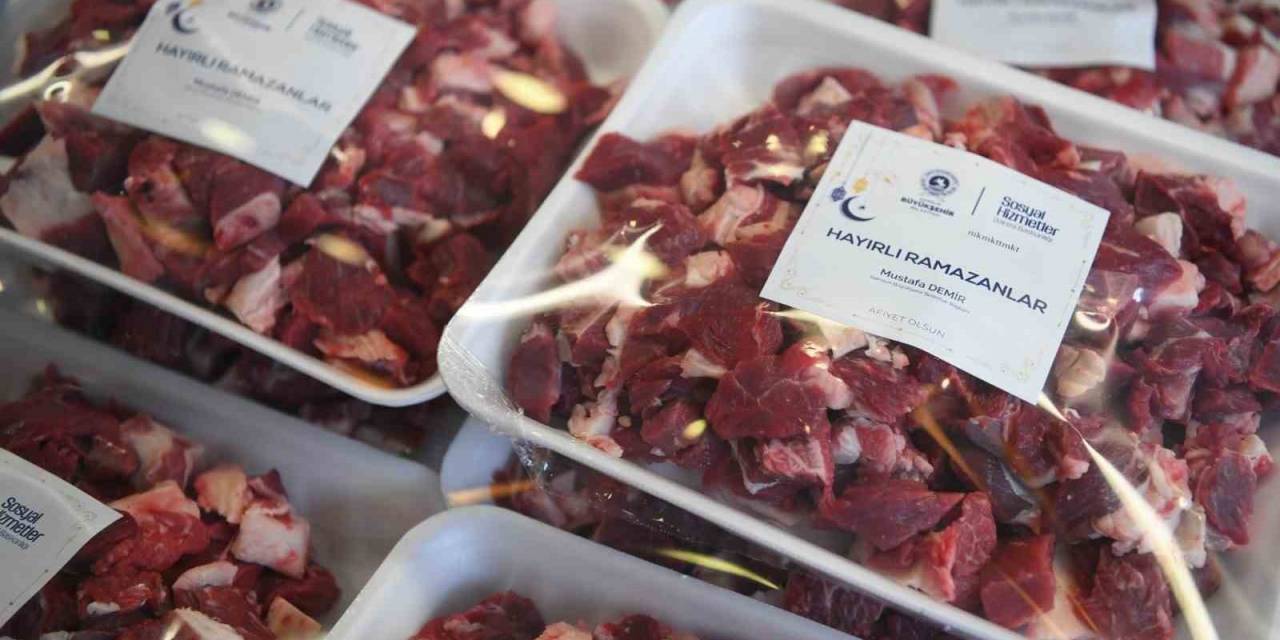 Samsun Büyükşehir’den İhtiyaç Sahibi Ailelere ‘Kırmızı Et’ Yardımı