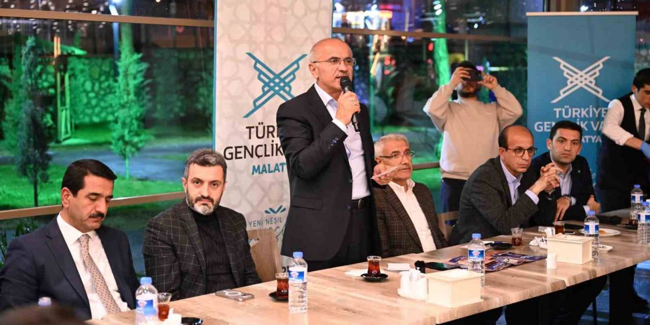 Ak Parti Büyükşehir Belediye Başkan Adayı Sami Er Gençlerle Buluştu