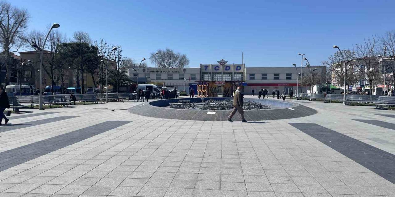 İki Grup Arasında Çıkan Tartışma Meydan Savaşına Dönüştü